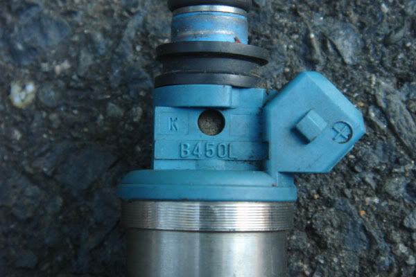 Name: closeuponbluetops450s.jpg
Views: 27
Size: 44.7 KB