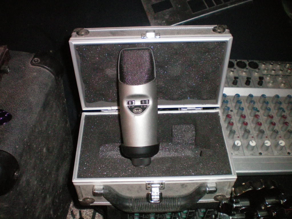 Name: mic001.jpg
Views: 51
Size: 141.1 KB